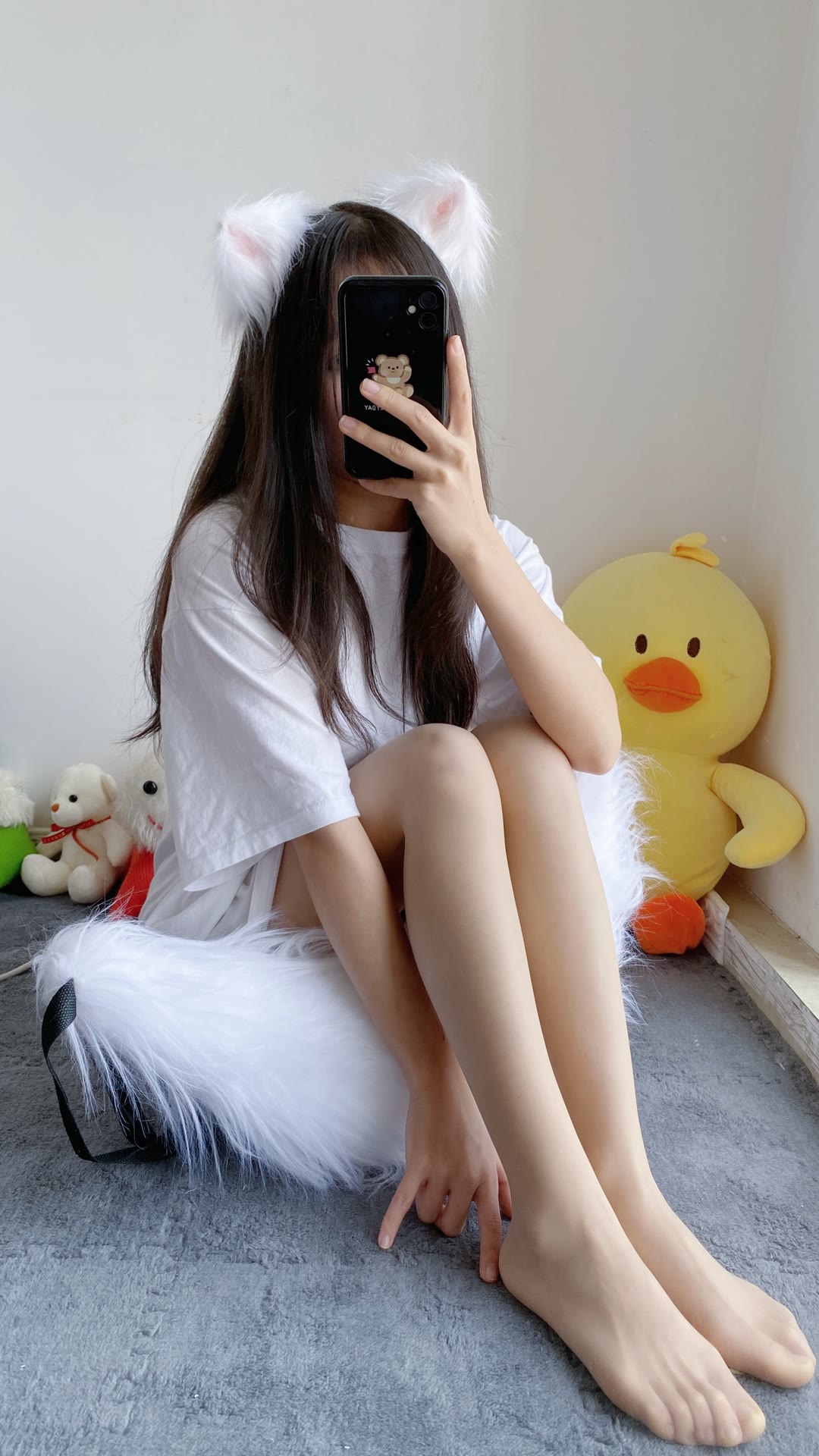 坐在毛毛上的肉丝玉足超嫩小姐姐-无忧智云