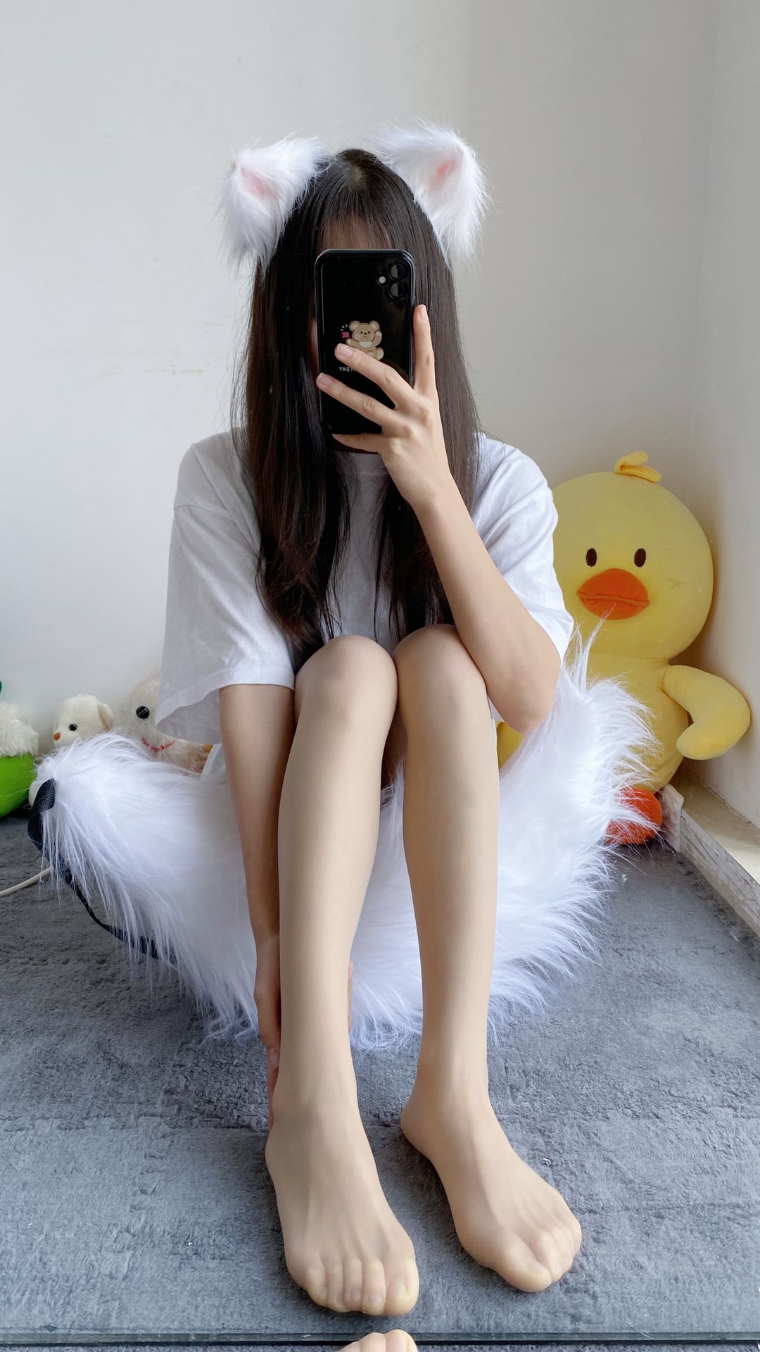 坐在毛毛上的肉丝玉足超嫩小姐姐-无忧智云